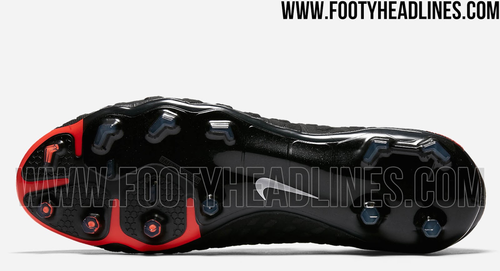 Nike Men's Hypervenom Phantom III FG Soccer Cleats